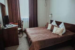 Отель JJ Hotel Виноградов Стандартный двухместный номер с 1 кроватью или 2 отдельными кроватями-4